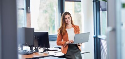 Loon doorbetalen bij ziekte, ja of nee?