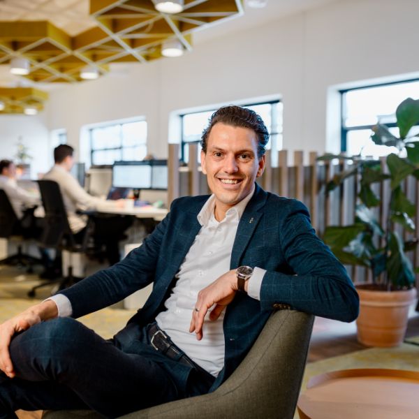 medewerker de jong en laan