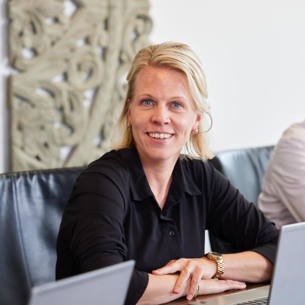 medewerker de jong en laan