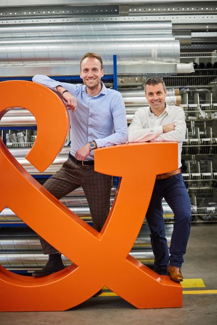 mannen bij ampersand