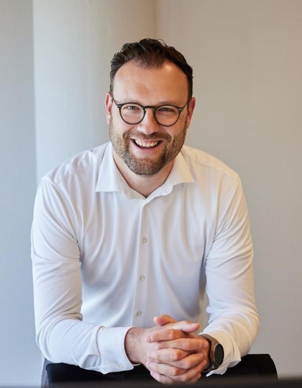 medewerker de jong en laan