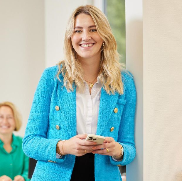 medewerker de jong en laan