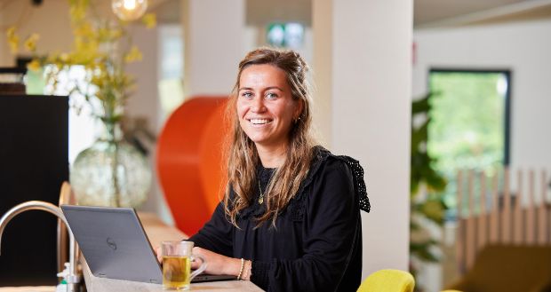 medewerker de jong en laan