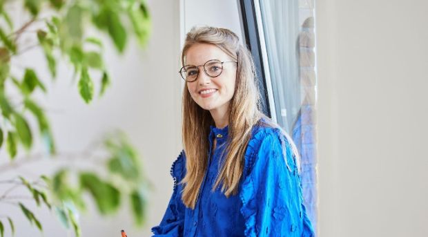 medewerker de jong en laan