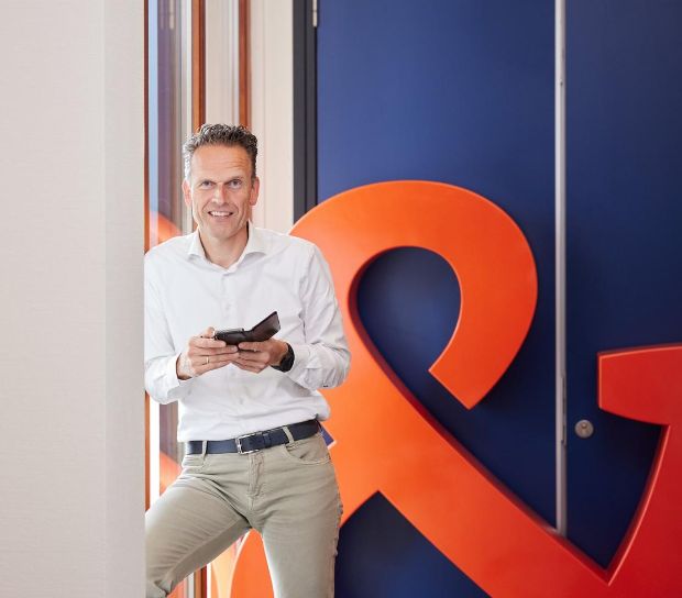 medewerker de jong en laan