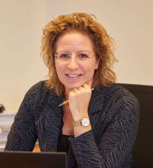 medewerker de jong en laan