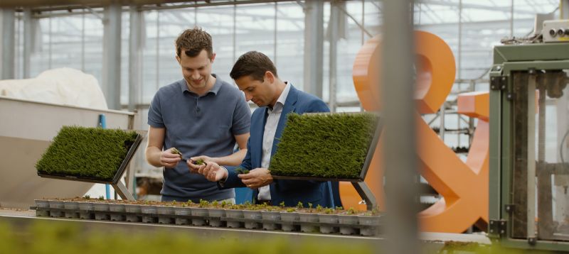 Video: samen gaan met de Jong & Laan