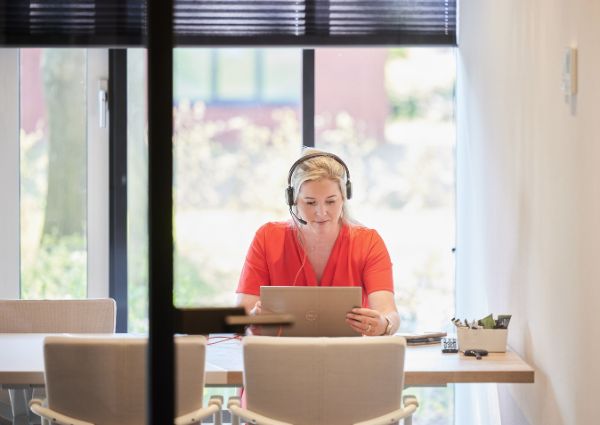 medewerker de jong en laan
