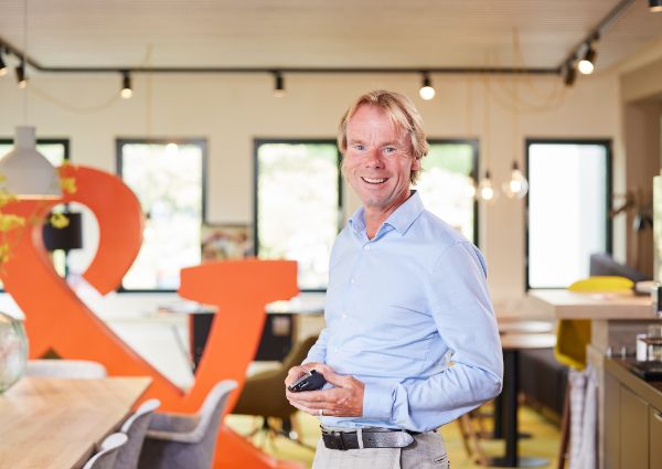 medewerker de jong en laan