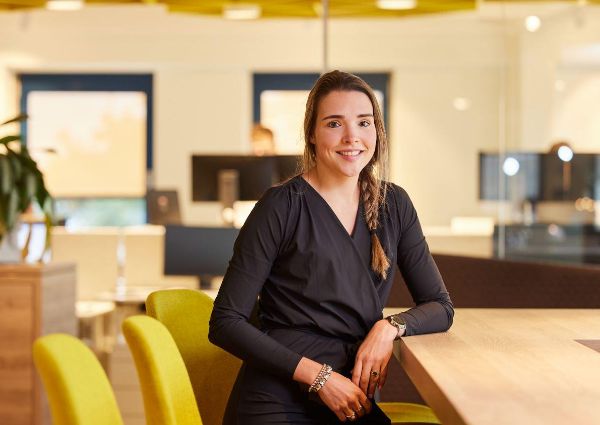 medewerker de jong en laan